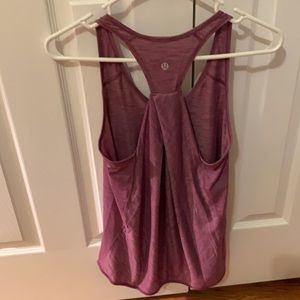 Lululemon super-cute vintage pleated tank, size 6